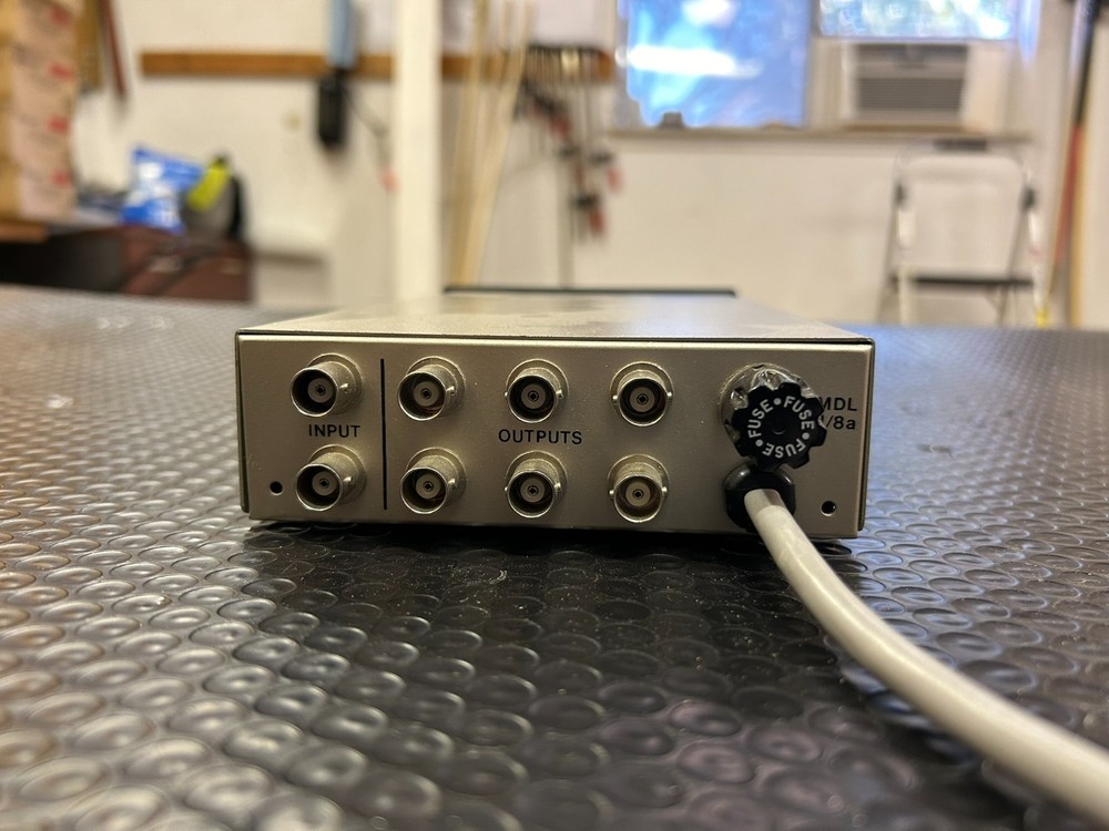 Videotek VDA-16WB DISTRIBUTION AMPLIFIER