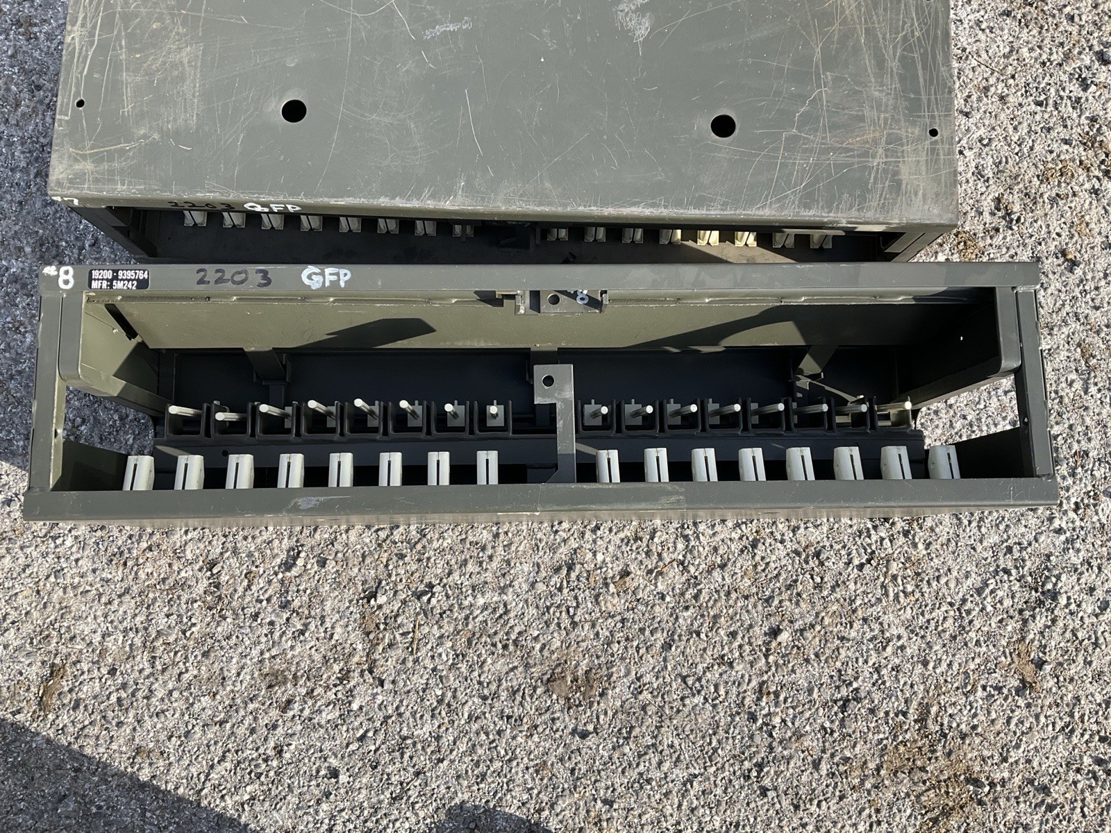 US Military Lockable Small Arms Handgun Storage Rack For 16 Pistols