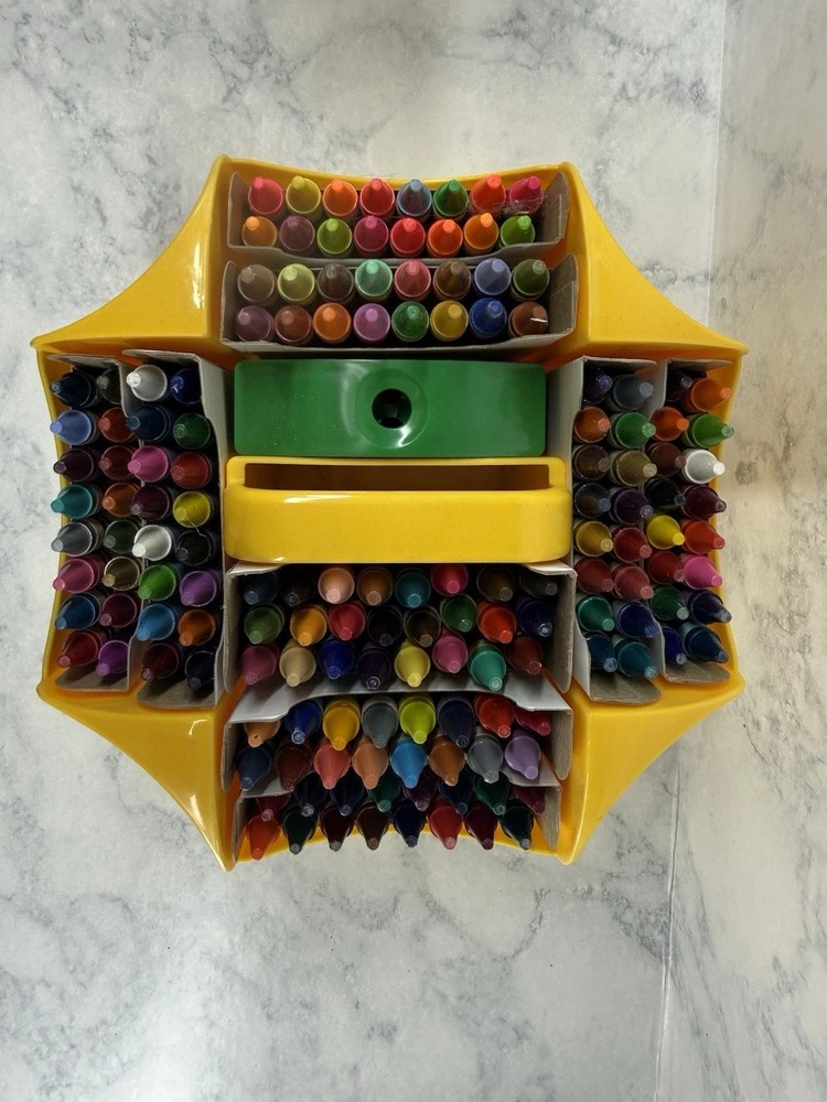 Crayola Ultimate Crayon Collection - 152 Count