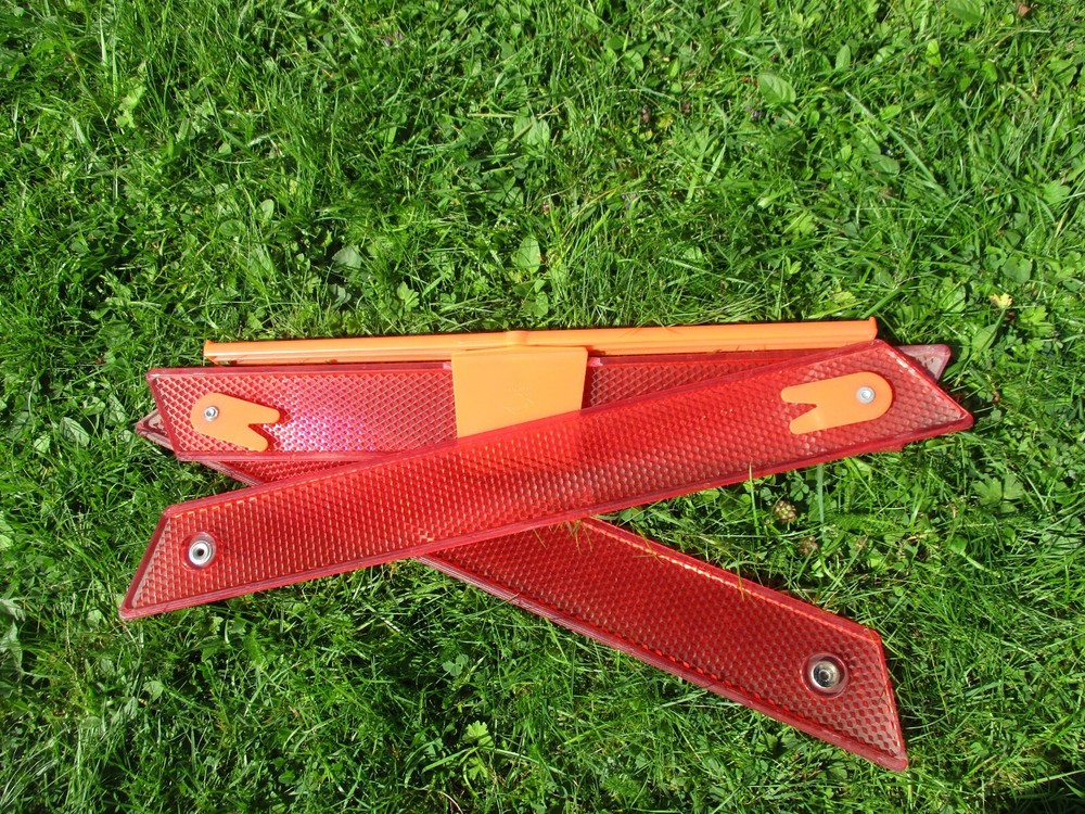 Emergency Breakdown Hazard Warning Triangle Foldable Reflective Roadside Safety