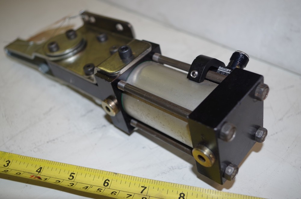 DESTACO PNEUMATIC HOLD DOWN CLAMP & BALLUFF SENSOR CODE: PC-300