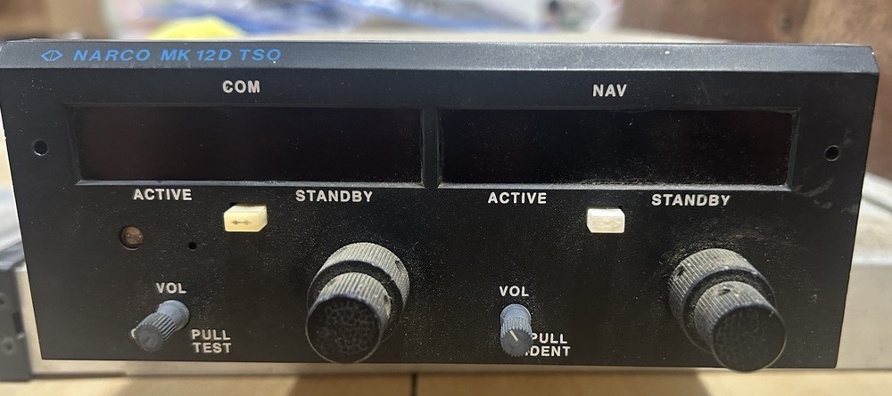 Narco MK 12D Nav/Com No Rack - Working When Removed 1 Screw Missing On Faceplate