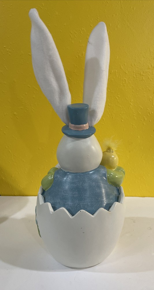 Cracker Barrel Light Up Bunny With Chick Color Changing Easter Decor