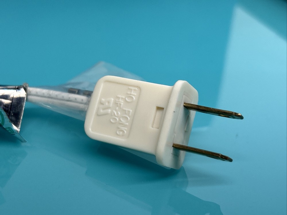 Replacement Blow Mold C7 Light Cord Set Clip-in Socket Molded Plug W/switch 6 Ft