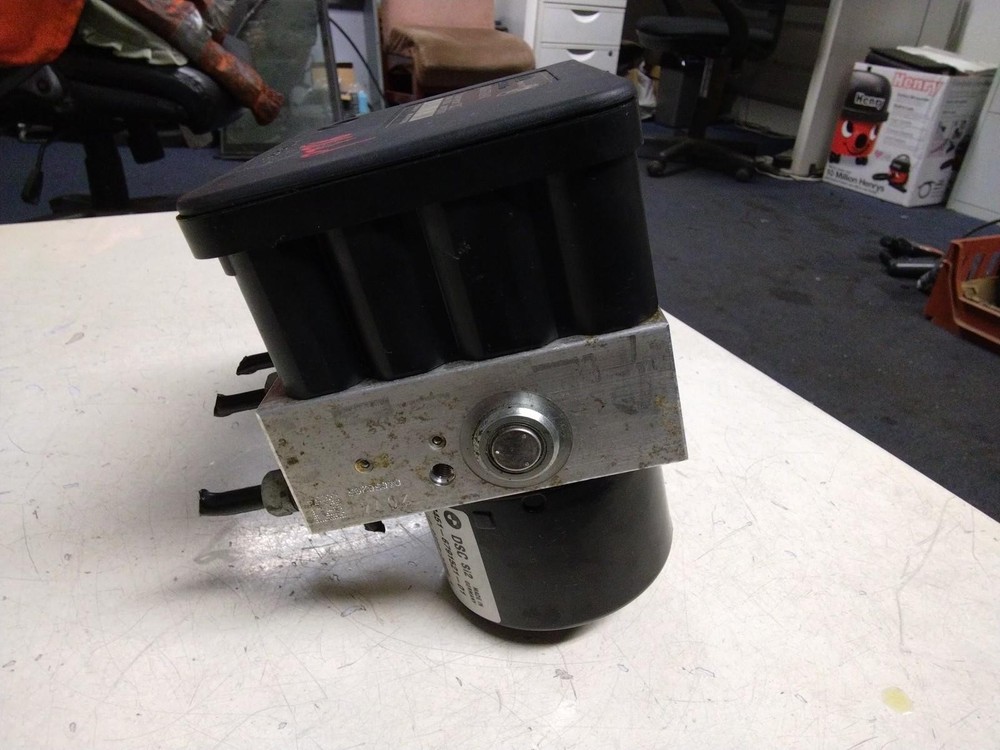 BMW E91 3 SERIES ABS/DSC PUMP AND CONTROL MODULE #6772214