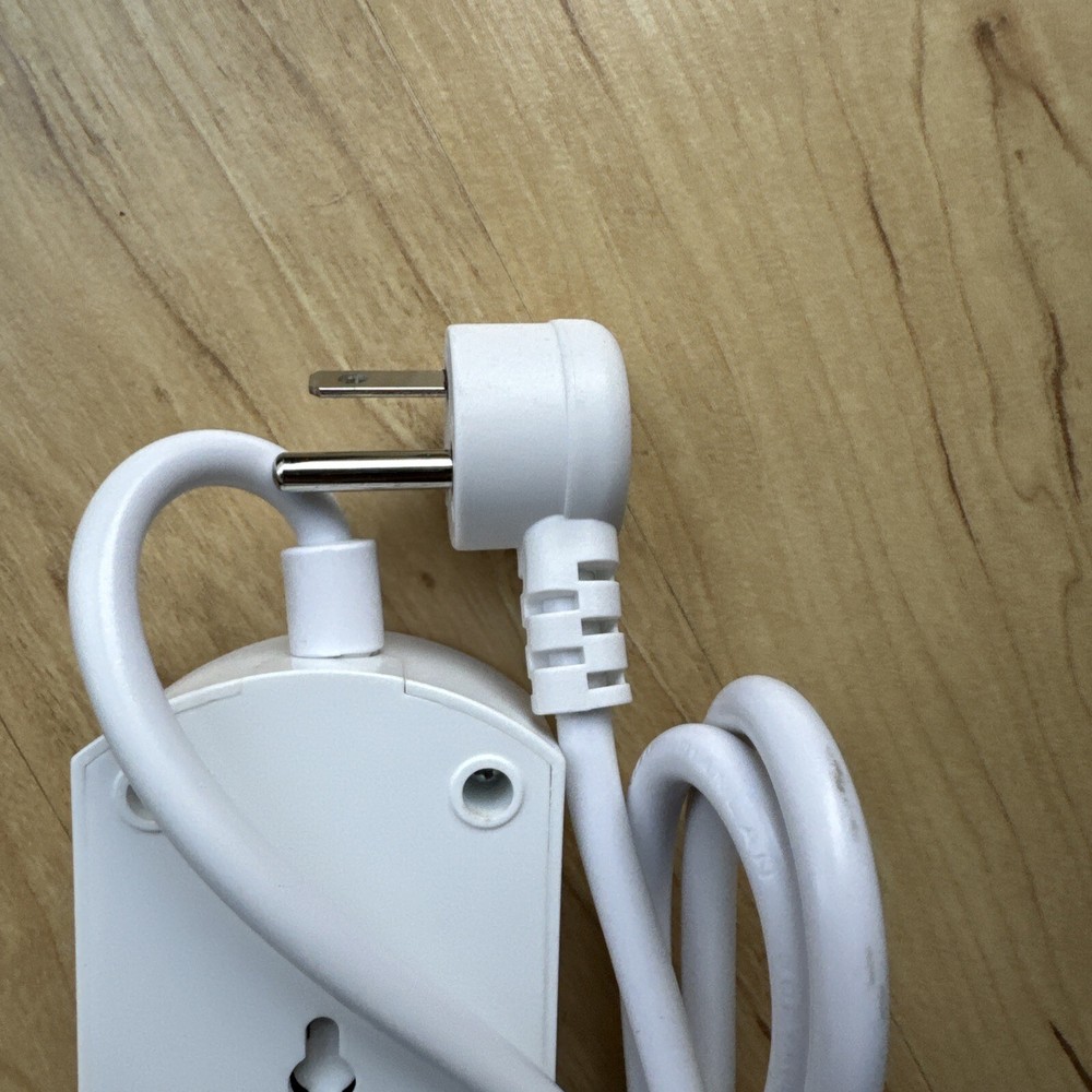 5 AC POWER OUTLET EXTENDER SURGE OVERLOAD PROTECTOR WHITE FLAT PLUG WITH SWITCH