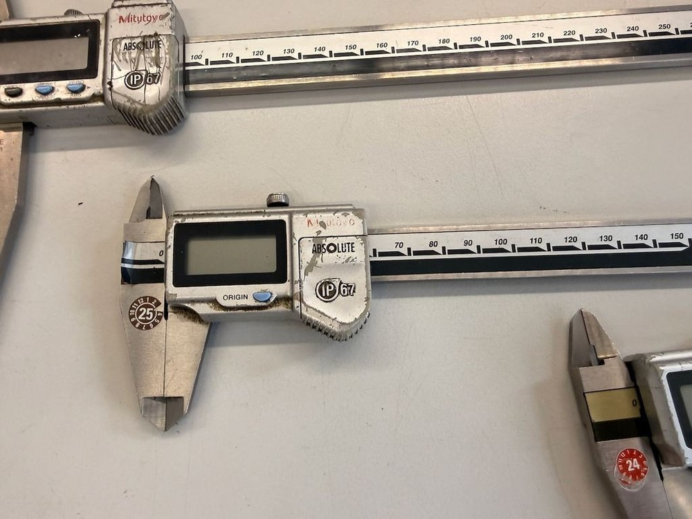 Mitutoyo Digital Calipers – 6 Pieces