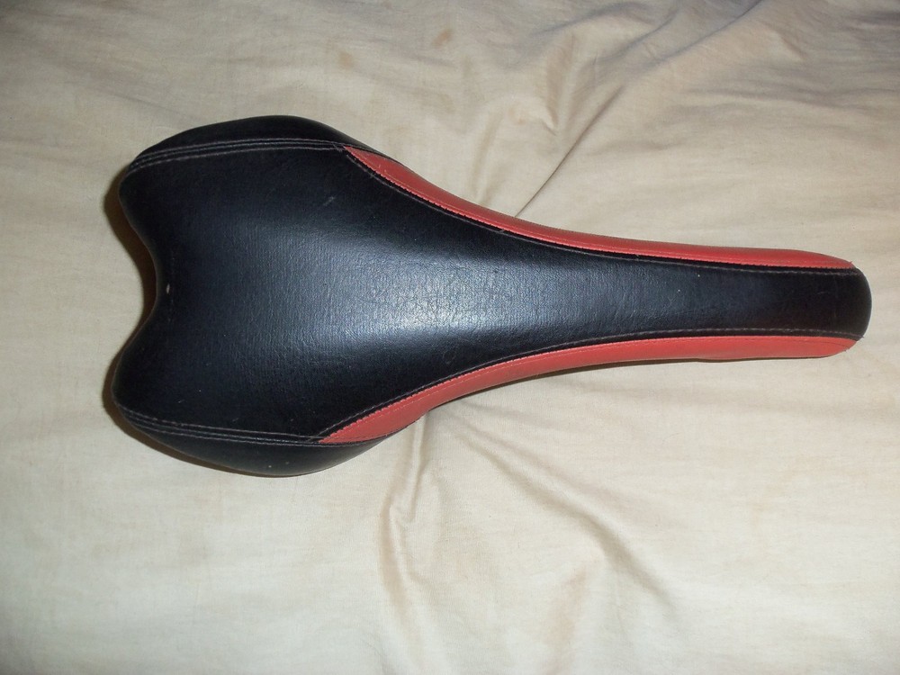Cionlli Bicycle Seat Black & Red used with mounting Hardware