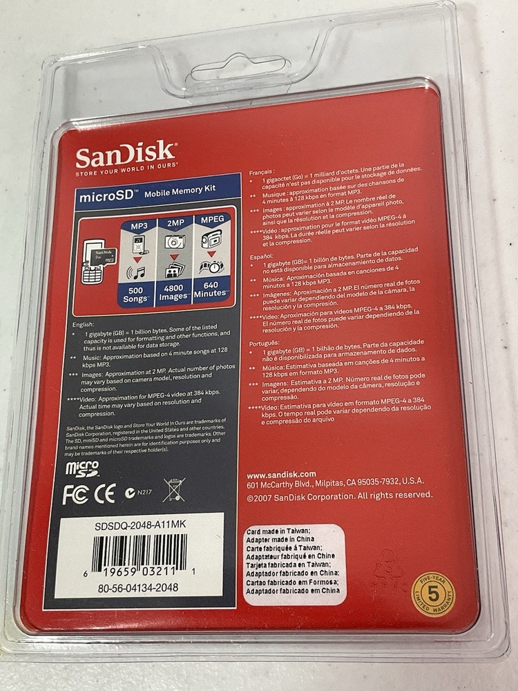 SanDisk Flashdrive & Mobile Memory Kit. NEW. Unopened.