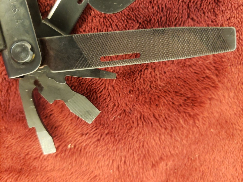 🔪 Gerber Multi Tool Black Needlenose MP600