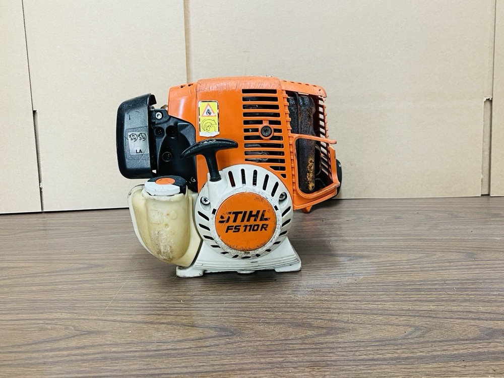STIHL FS110R String Trimmer Engine Head For Parts / Project Read Notes Valves 🛠