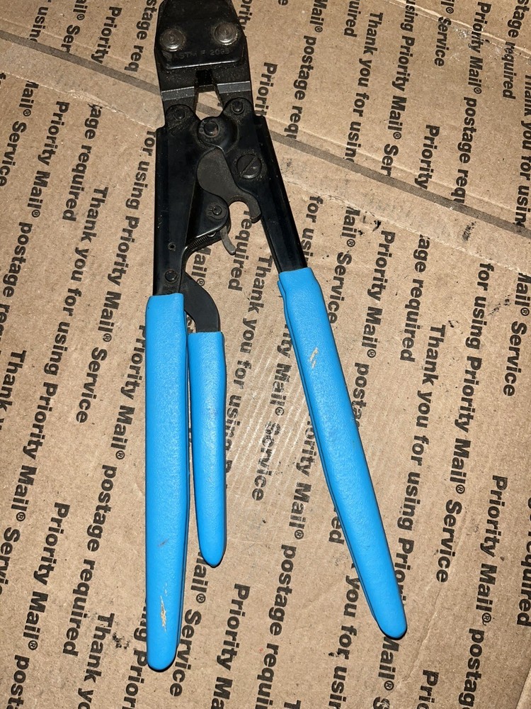 Sharkbite 3 Handle Pex Clamp Tool With Blue Handle #865895