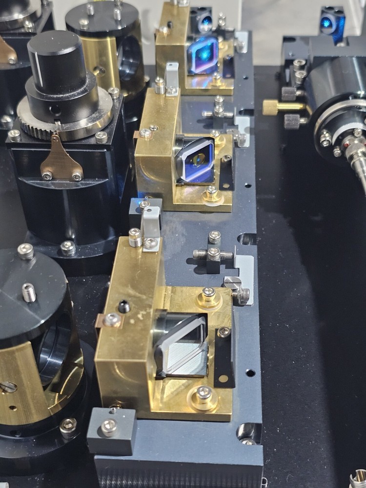 Nikon D-Eclipse C1 Confocal Microscope System w/Coherent Sapphire Laser Unit