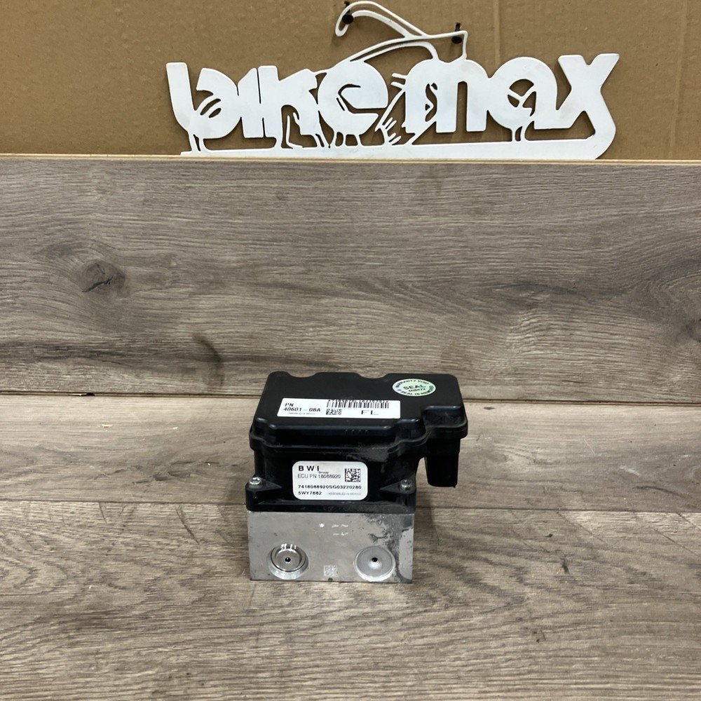 2012 Harley FLHTCU Electra Ultra OEM ABS Brake Pump & Control Module Untested