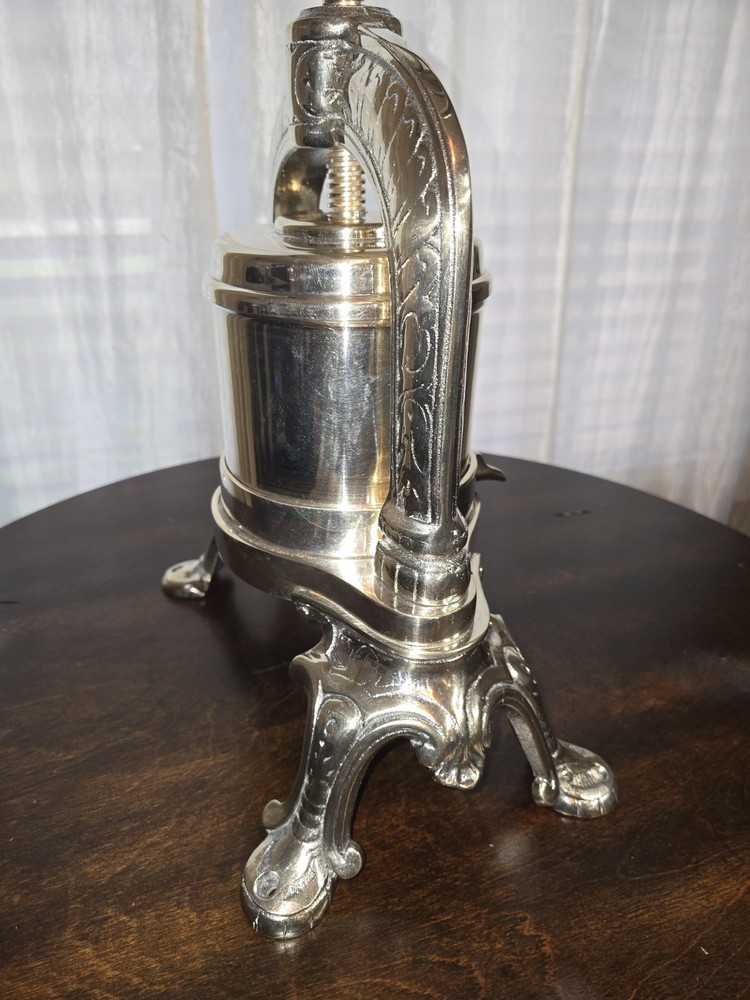 Silver Plated Duck Press Or Canalier