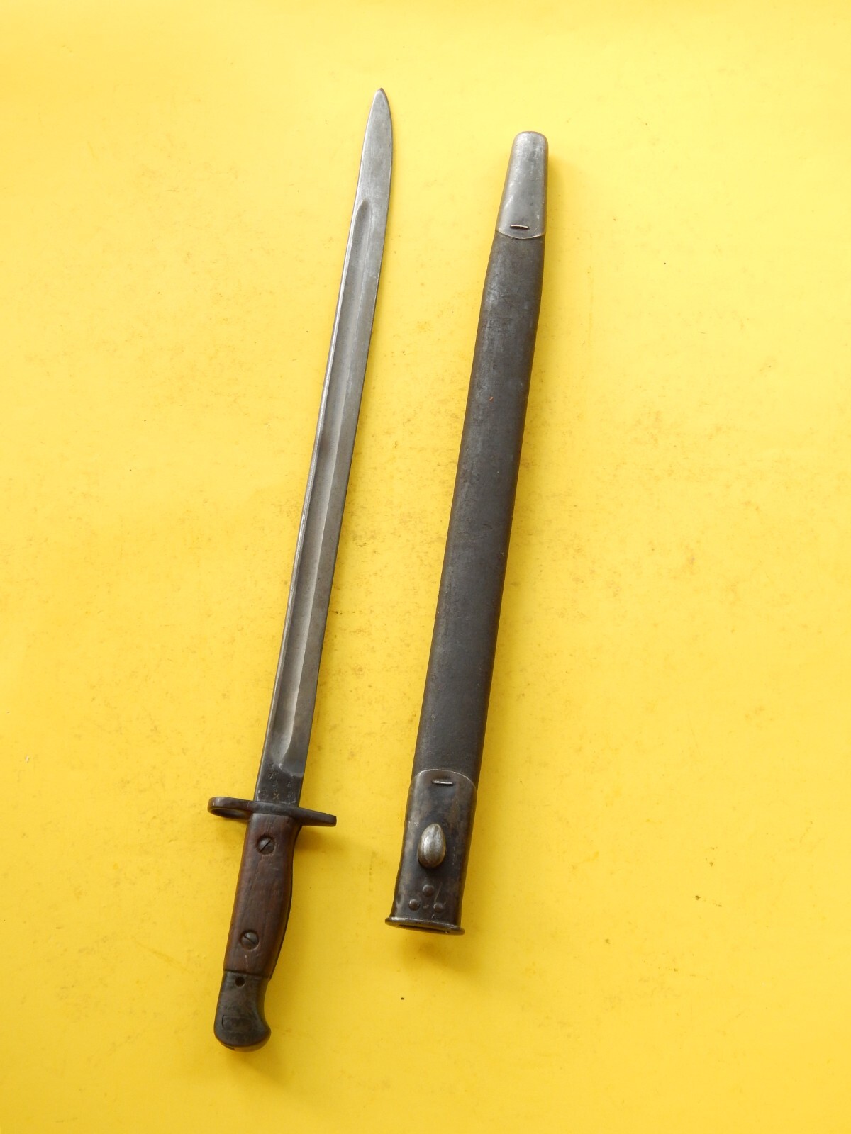 ENFIELD 1907- Mk111 SWORD BAYONET /SCABBARD - MOLE ( 1910)  + (Canadian Marked)
