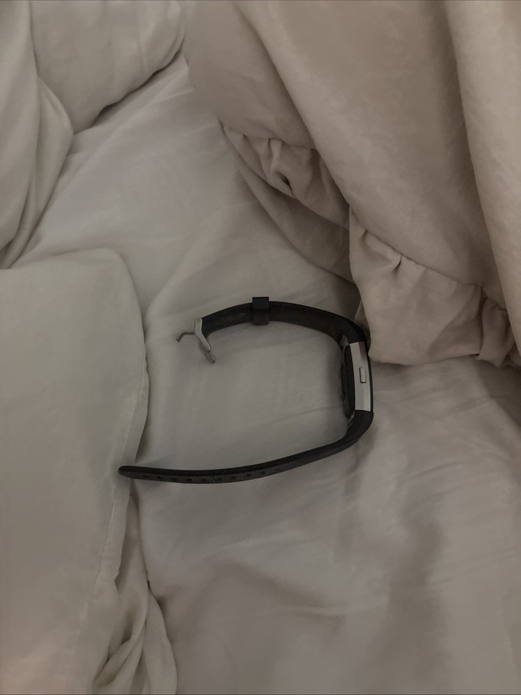 Fitbit Alta * Smartwatch * ( Great Condition )