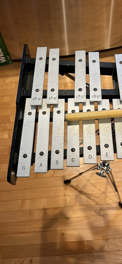 Ludwig Xylophone with Stand, Mallets 30 Keys