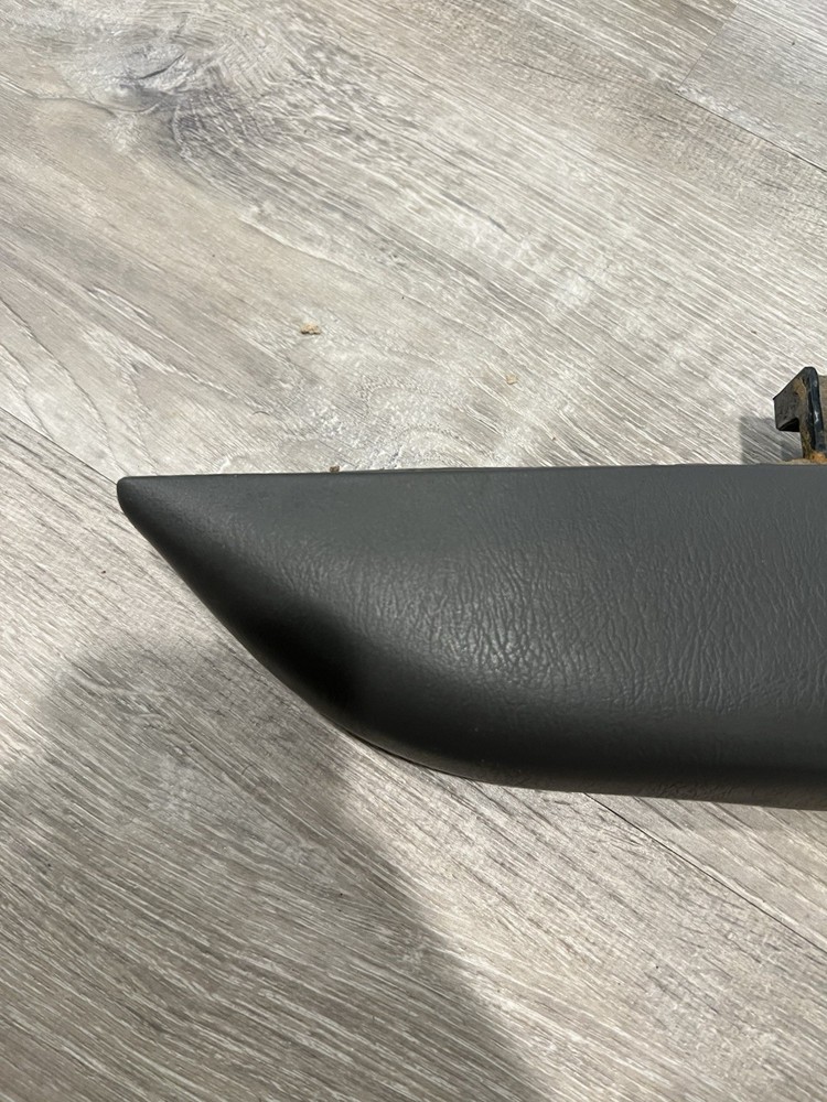 1999-2003 Ford F150 Door Panel Armrest Pull Handle Driver Side Left Gray