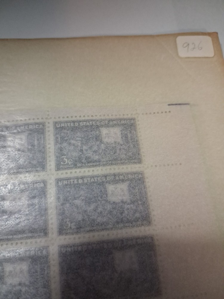 White Ace Standard Mint Sheet File 16 Sheets - 2 With Stamp Sheets Rest Empty