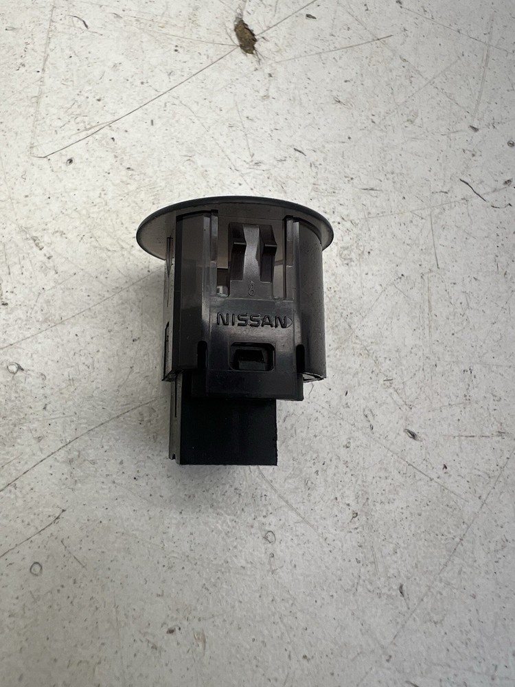 2017 Nissan Pathfinder Air Temperature Sensor OEM.