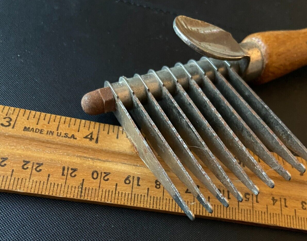Long Tooth Dematting Comb for Large Mats