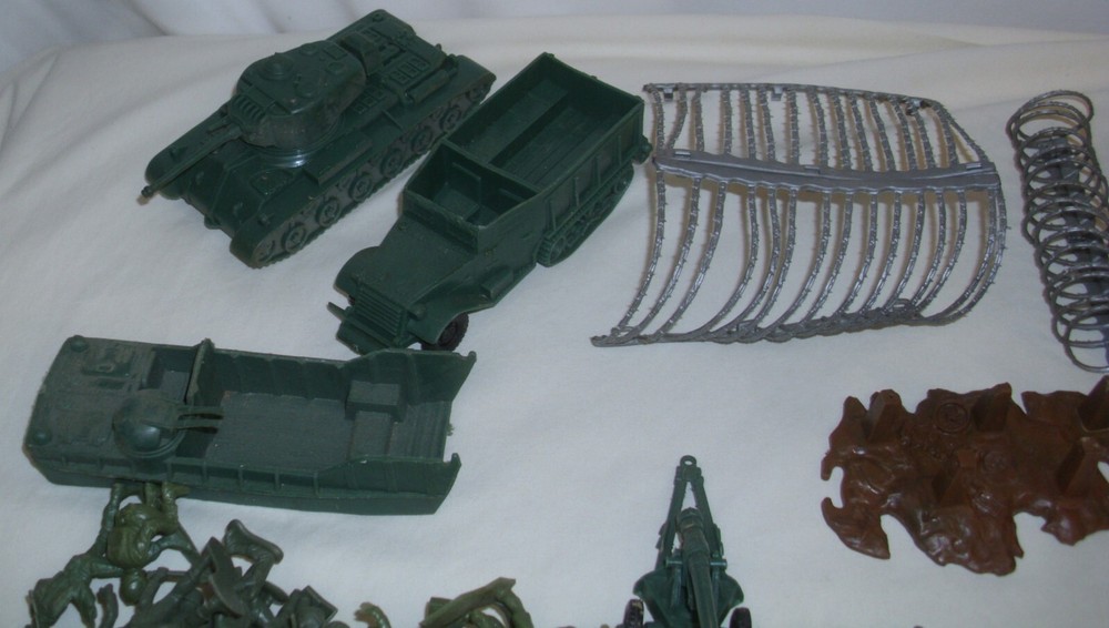 MARX BATTLEGROUND WWII PLAY SET 1960 BOXED SHARP!
