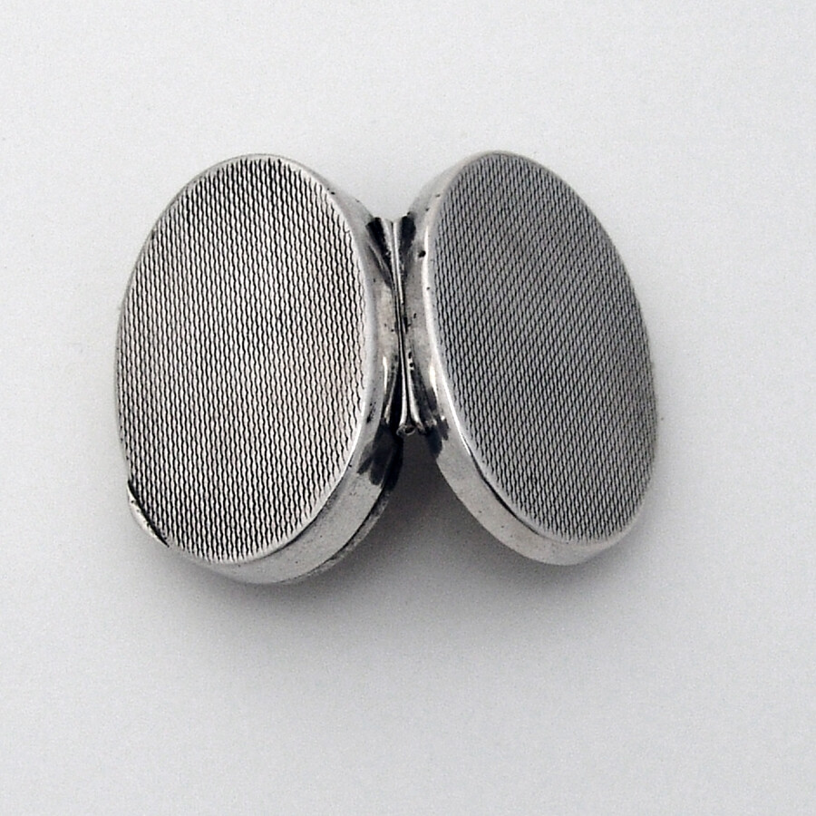 Engine Turned Oval Pill Box 800 Silver