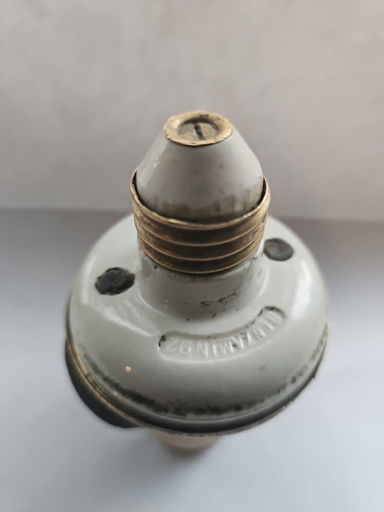 1908 Benjamin porcelain and brass double bulb socket adapter