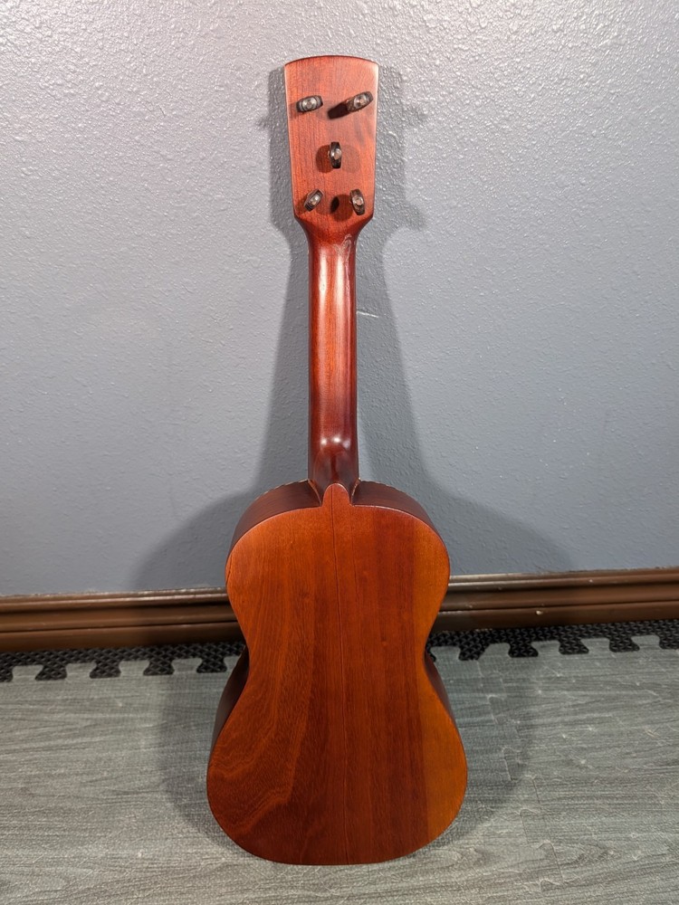 Jarana Huasteca de Cedro, Buzzing, Read Description