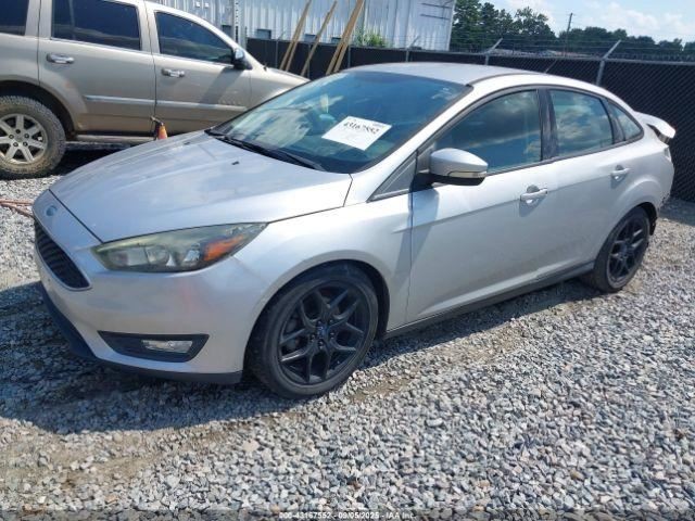 FOCUS 2016 Glove Box 4853718