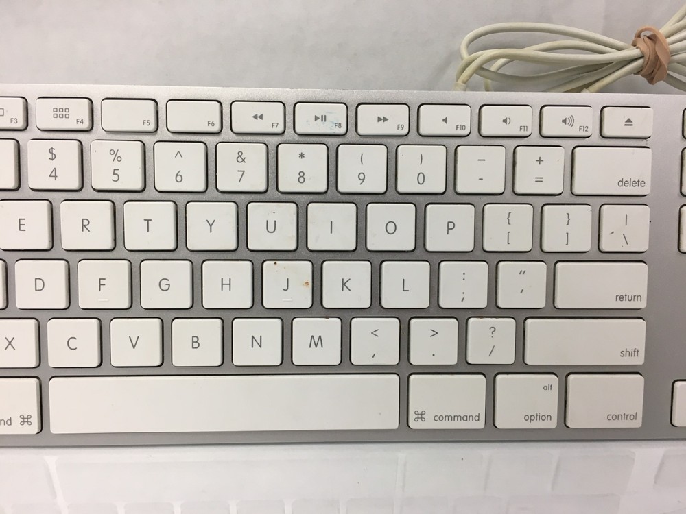 Apple A1243 Wired USB Keyboard Fully Functional #13 AS-IS