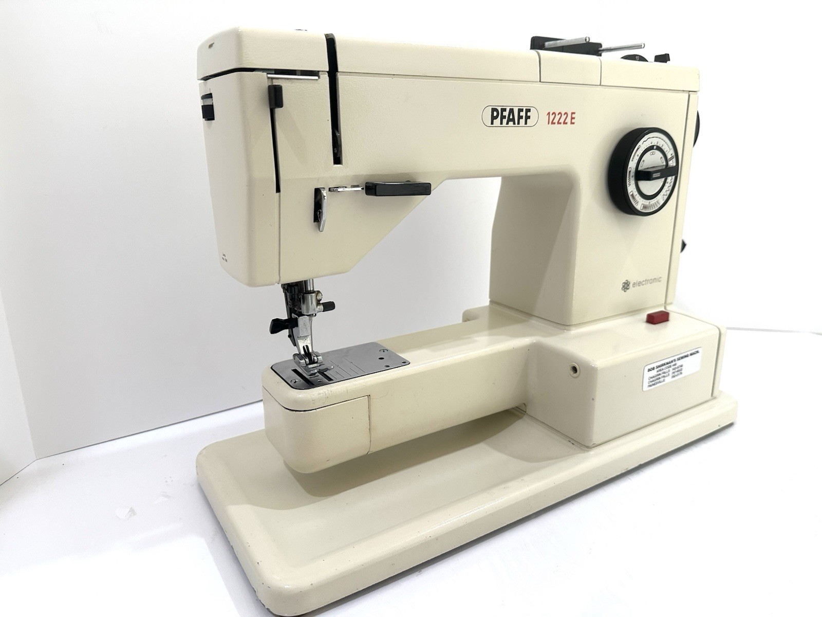 Pfaff Heavy Duty MetalSewing Machine 1222-E No Pedal or Cord -Parts Untested
