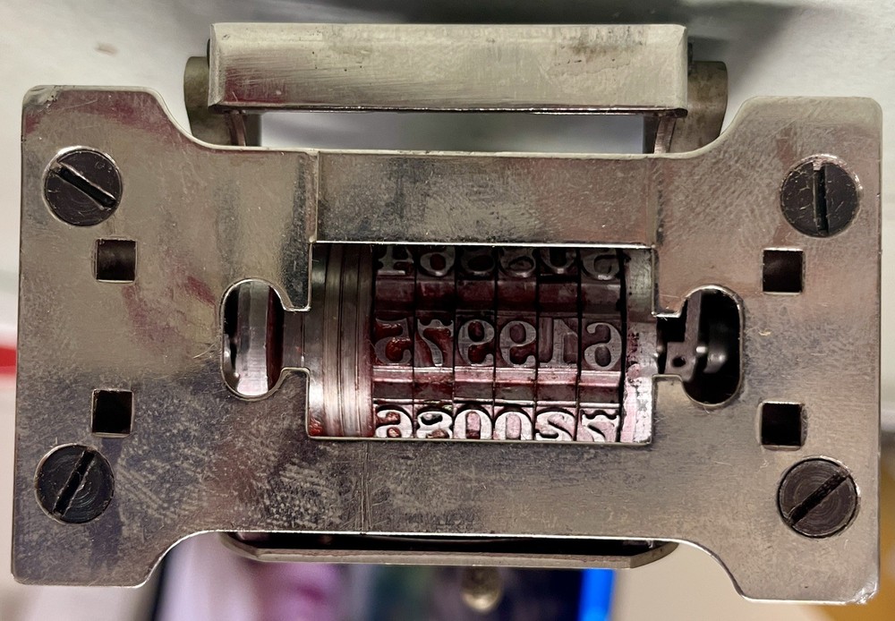 Bates Five Movement Numbering Machine: sequential stamp device six wheel style E