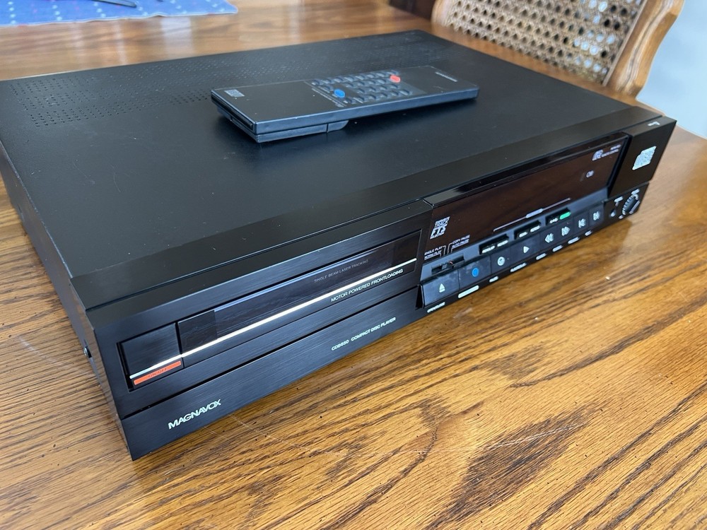 Magnavox CDB650 CD Player with Remote Control Phillips TDA DAC chip