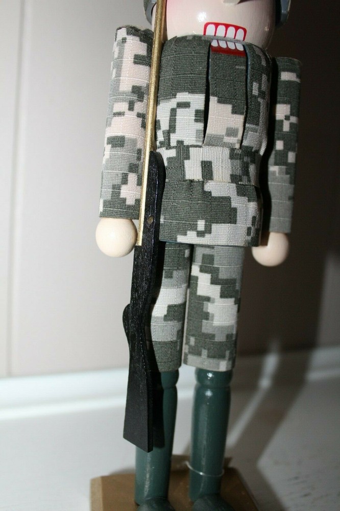CHRISTMAS NUTCRACKER -NEW 10" SOLDIER