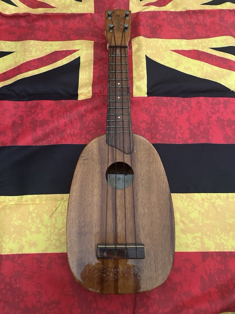 Kamaka Pineapple Soprano 4-String Koa Ukulele Brown Natural #16