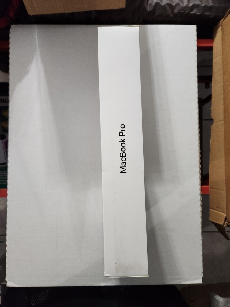 apple macbook pro empty box