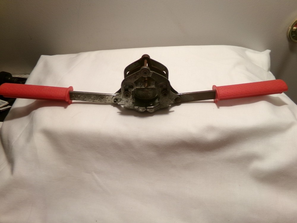 Brev Italy Bottle Capper