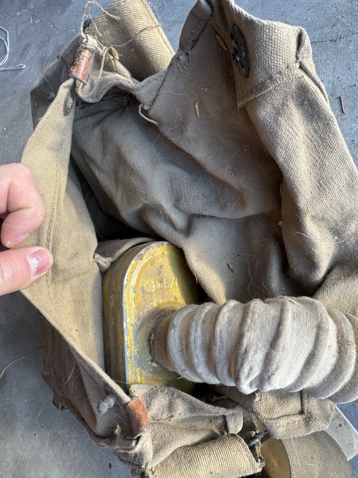 Vintage Dutch commercial Model 128 gas mask For Rehab Display 1930’s Rehab