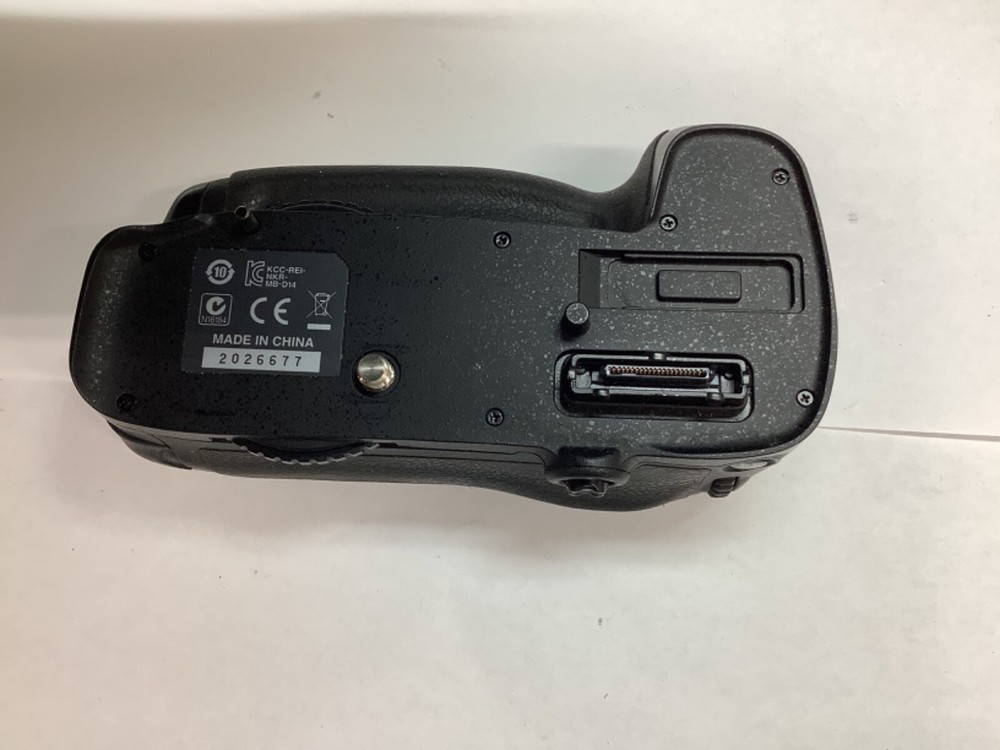 Nikon MB-D14 Multi Battery Power Pack for D600, D610