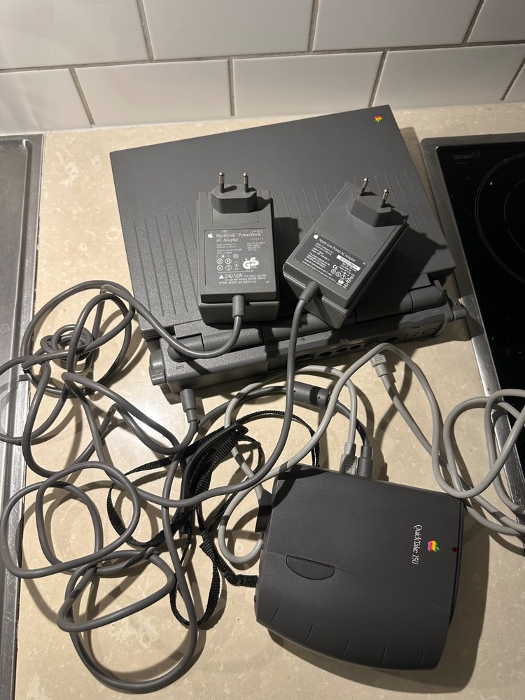Apple Macintosh PowerBook 170 + Apple QuickTake 150 – Complete