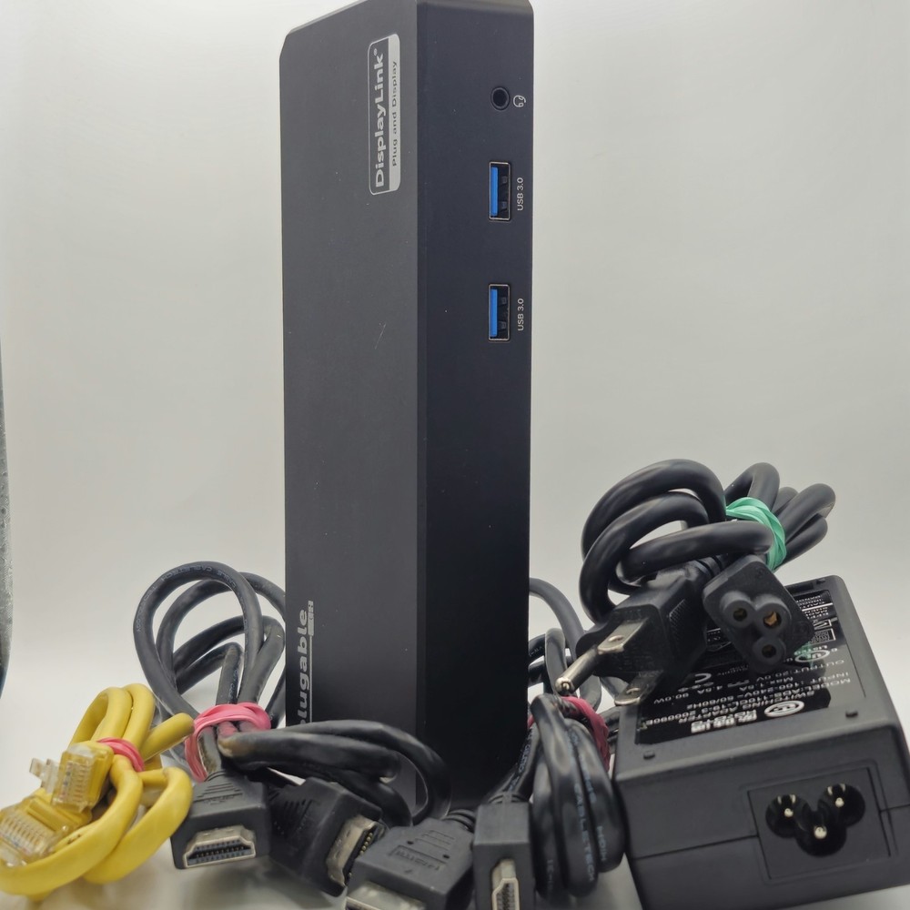 Plugable USB C Triple Display Docking Station with Laptop Charging, Thunderbolt