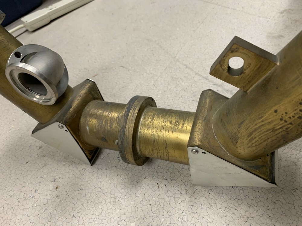 Vacuum Prism-Like Analyzer. Two vacuum gauges. Nice! Great shape! Steampunk tool