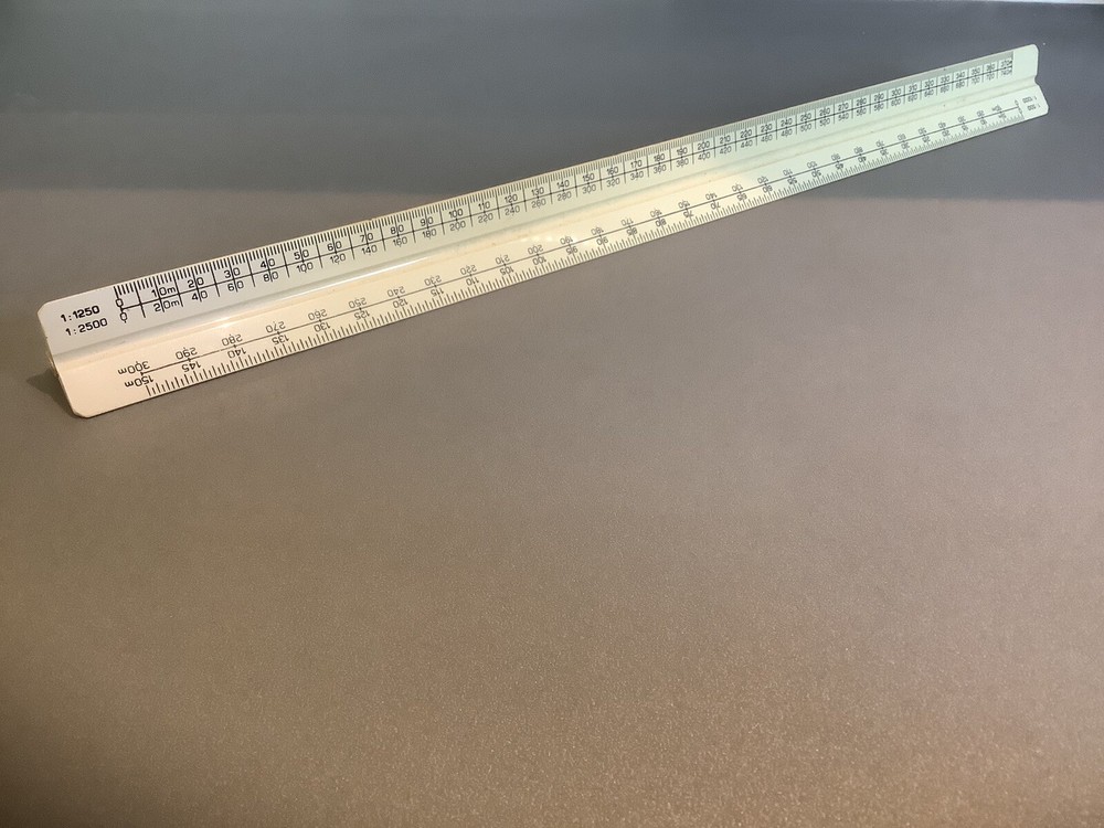 Vintage Blundell Harling Triangular Architects / Engineers Metric Scale Rule
