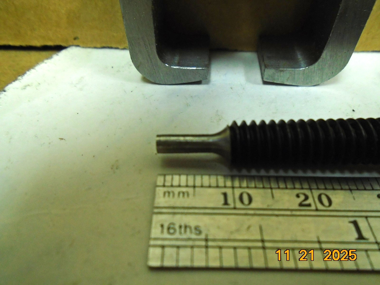 LIONEL SERVICE TOOL ST-311 SMALL WHEEL PULLER HARD STEEL MANY USES SEE PICTURES