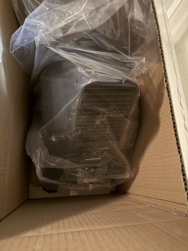 Kicker Headwind smart fan