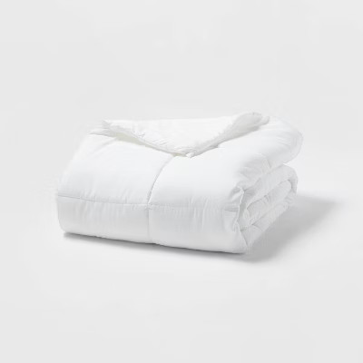 Full/Queen All Season Comforter Insert White - Room Essentials