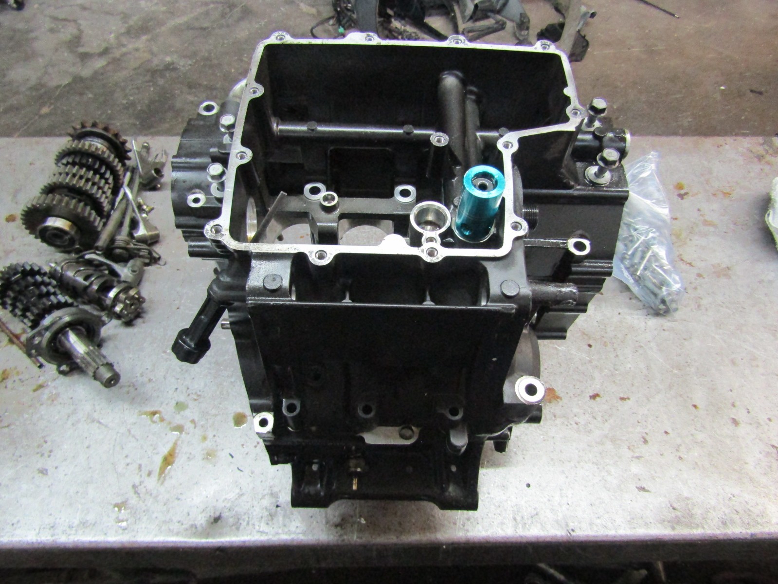 USED OEM 2017 - 2020 Yamaha Crankcase Assembly Halves YZF-R6 R6 BN6-15100-09-00