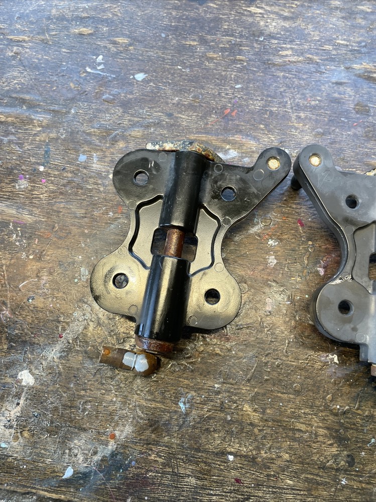 Chrysler Crossfire Convertible Upper Latch Pair Used Front.